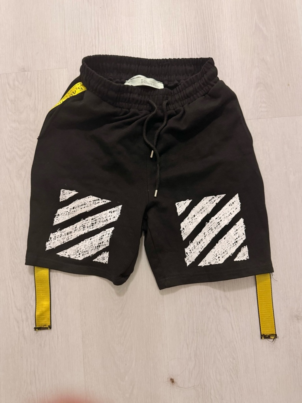 Off white shorts size Medium